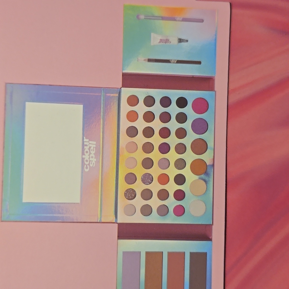Makeup Set by Profusion - Picture 4 of 9
